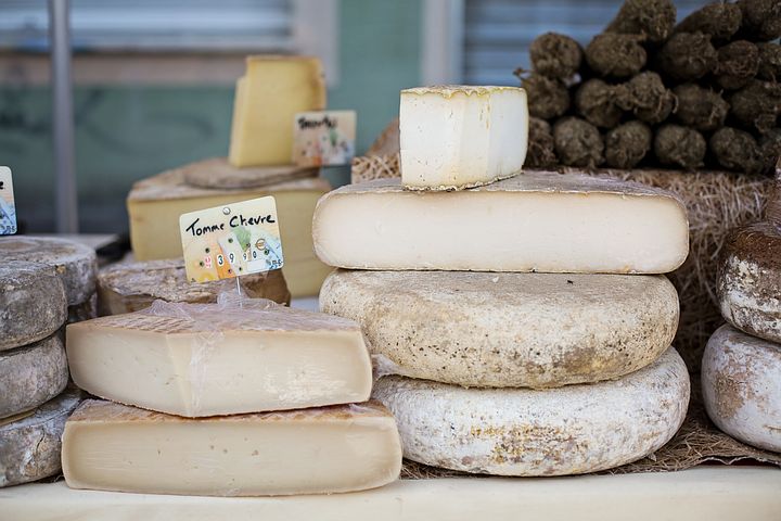 cheeses-1433514__480.jpg