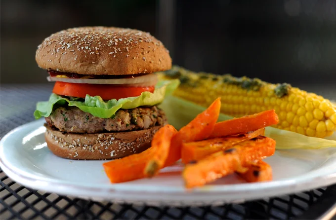 Turkey Burgers on stylingmyeveryday.com