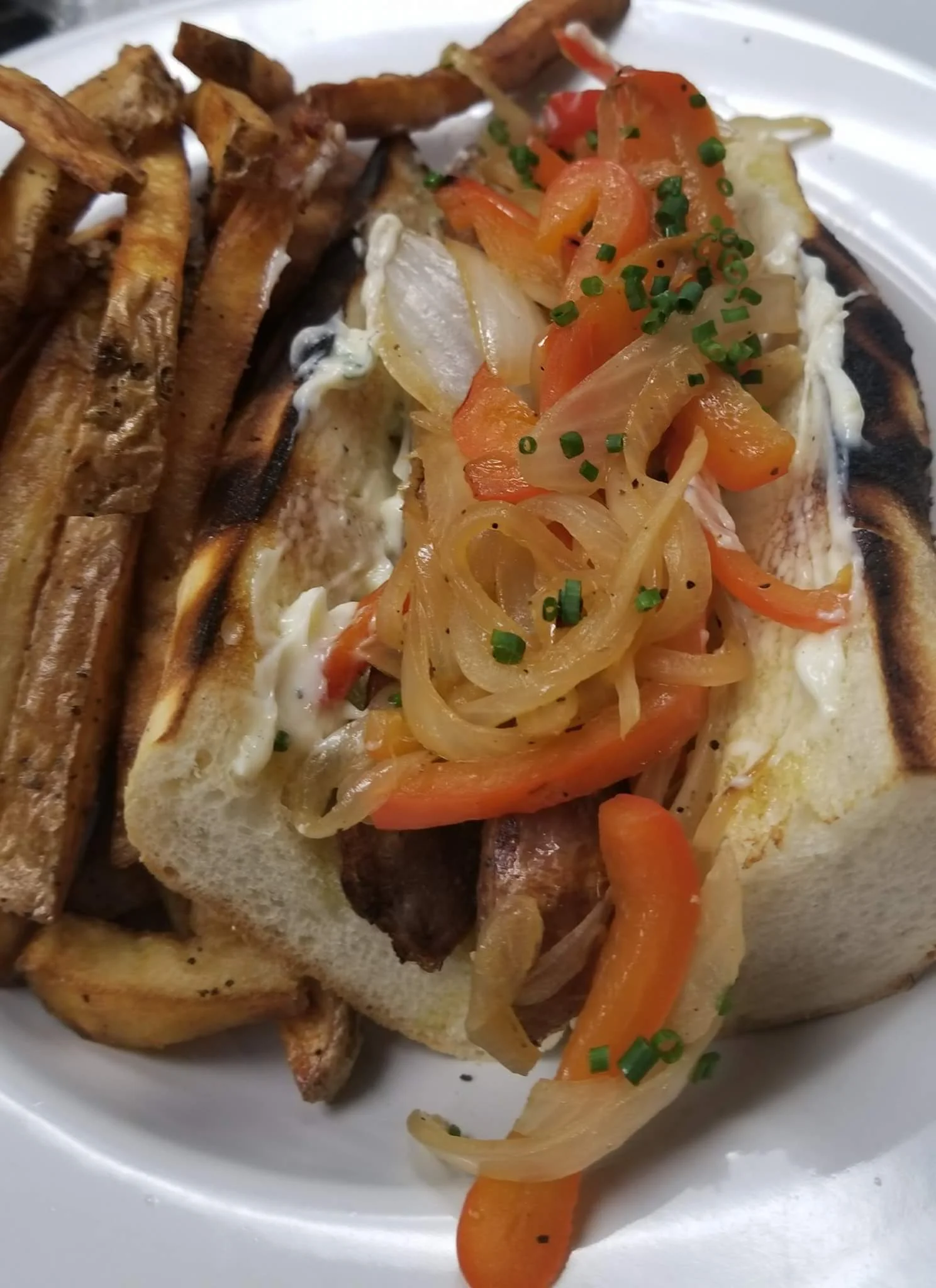 Richardson's_sausagesandwich.jpg