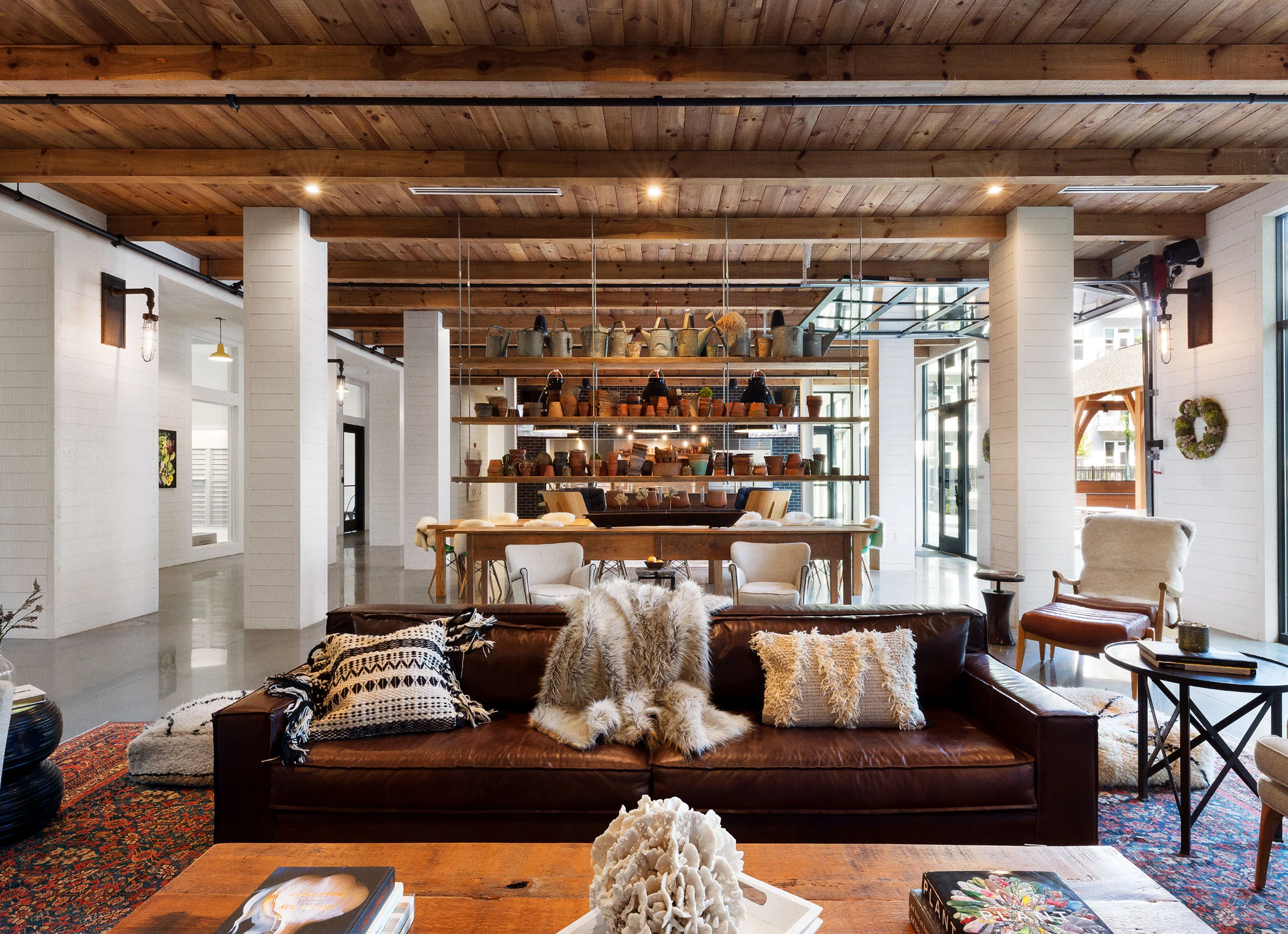Heirloom-Flats-Bloomfield-Ct-amenities-kitchen-lounge-fireplace.jpg