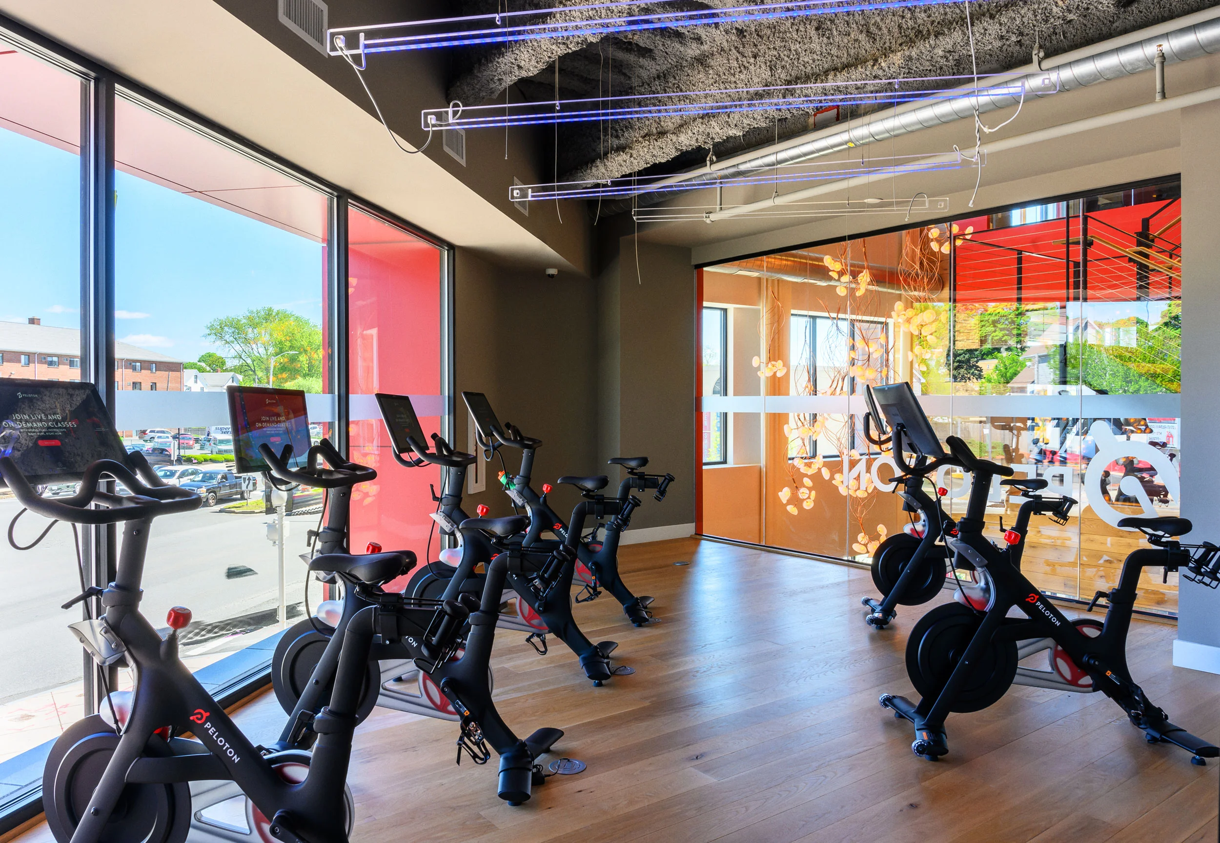 The_Pioneer_Everett_Amenity_peloton_bike.jpg