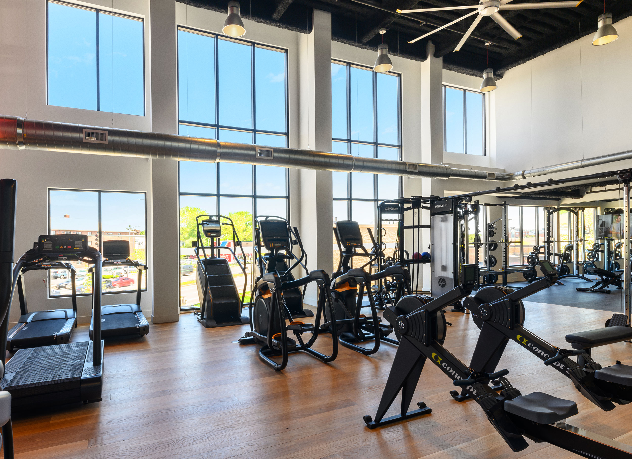 The_Pioneer_Everett_Amenity_gym_exercise_onsite.jpg