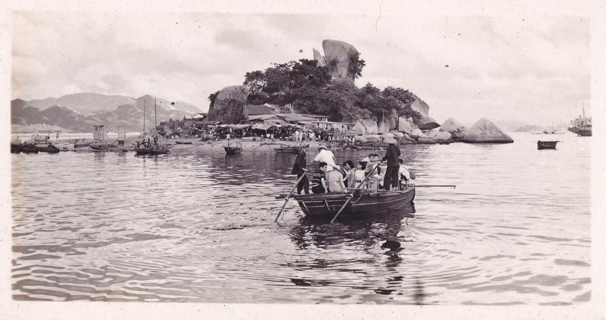 Hoi Sham Island, To Kwa Wan (circa 1950s). The island pictured is now part of a public park just around the corner. As is the case with most of the original shoreline of Victoria Harbour, the water separating the island has been reclaimed with landfill. (Source: SCMP)