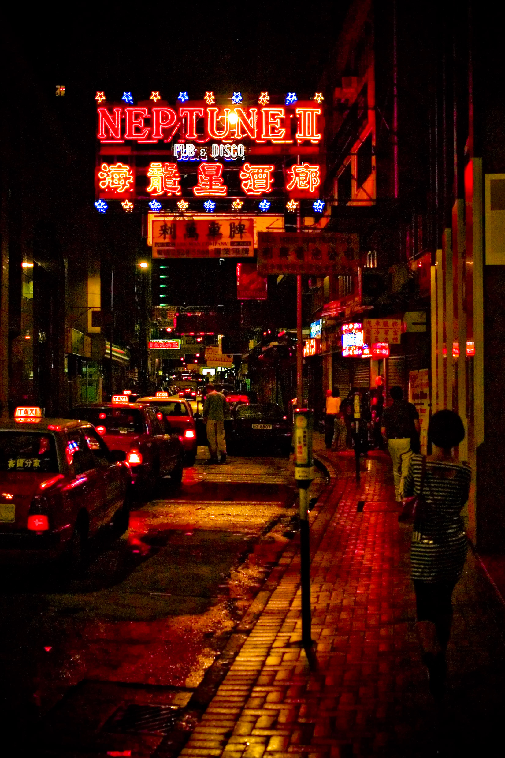 Red Cabs and Neptune II , Jaffee Road, Wanchai District 2008 (All Rights Reserved William Banzai7)
