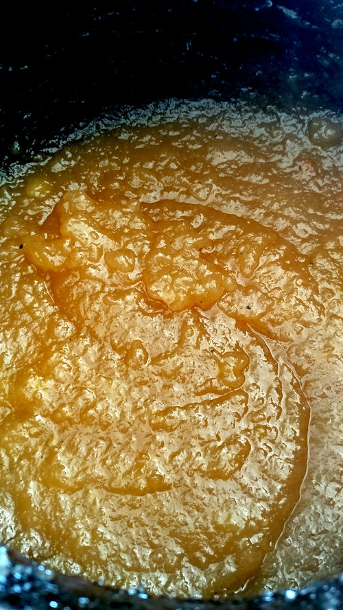 Reduced quince paste, ready to be placed in a container and set into traditional marmalade. As you can see, it is extremely firm and ready to set.