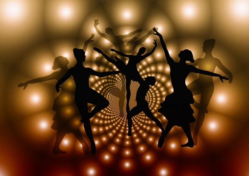 Dream Performer Are you a talented performer looking to sell more products, get your name out there, or get professional video and photographs? Want to perform on a bigger stage? Apply Here. Space is limited.