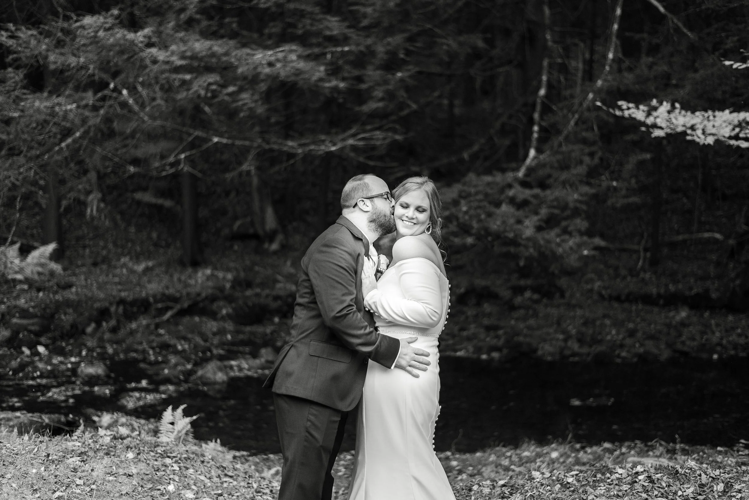 Backyard Wedding Photographer - Christine and Thomas