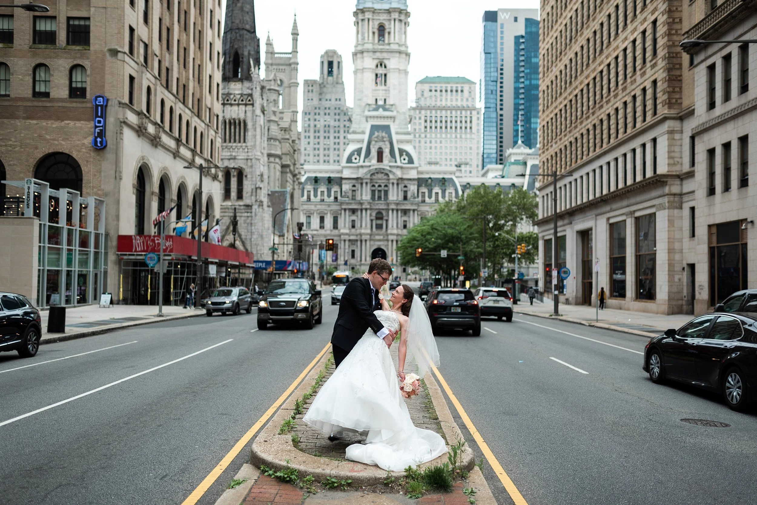 Pennsylvania Academy of the Fine Arts Wedding Photographer - Katelyn and Mat