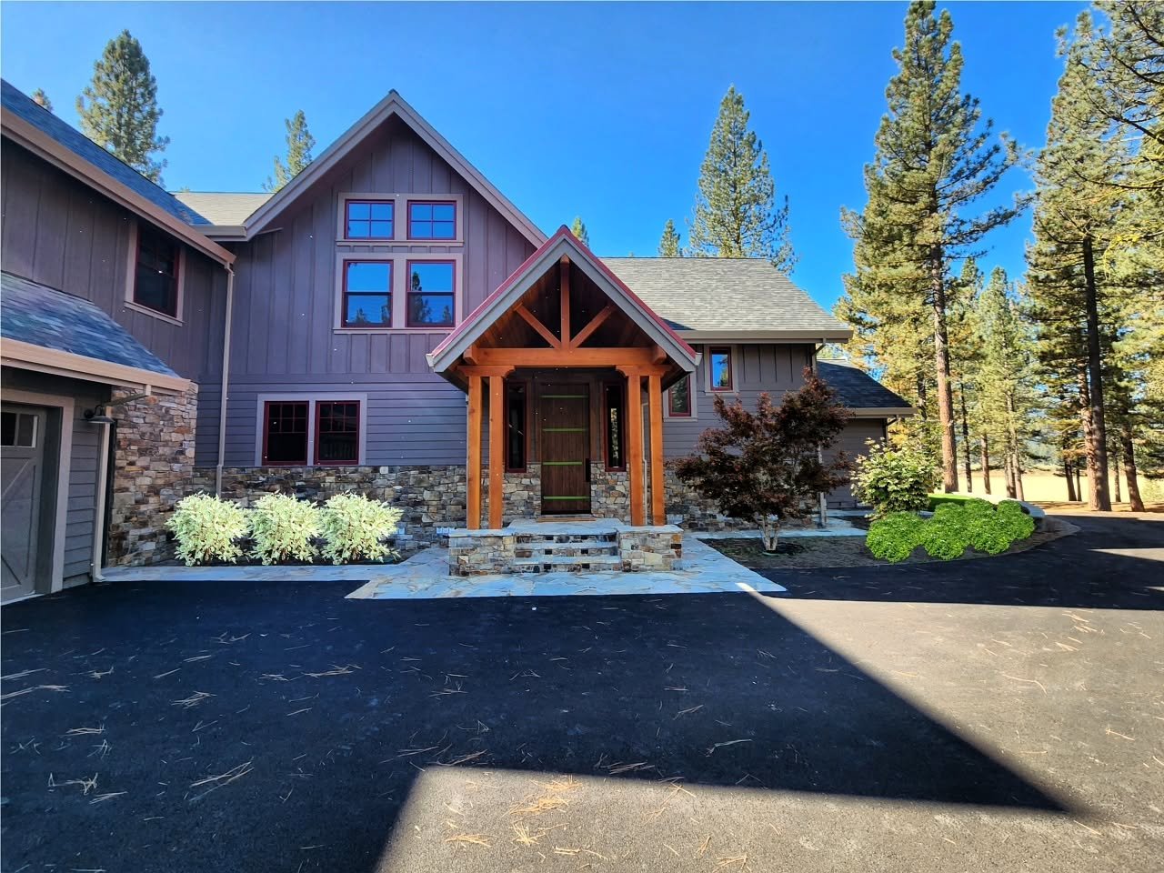 Having trouble picturing what your landscaping could look like? We can easily create 2D and 3D renderings and take you on a walkthrough of your property. Let us create a design for your new landscaping or outdoor space!