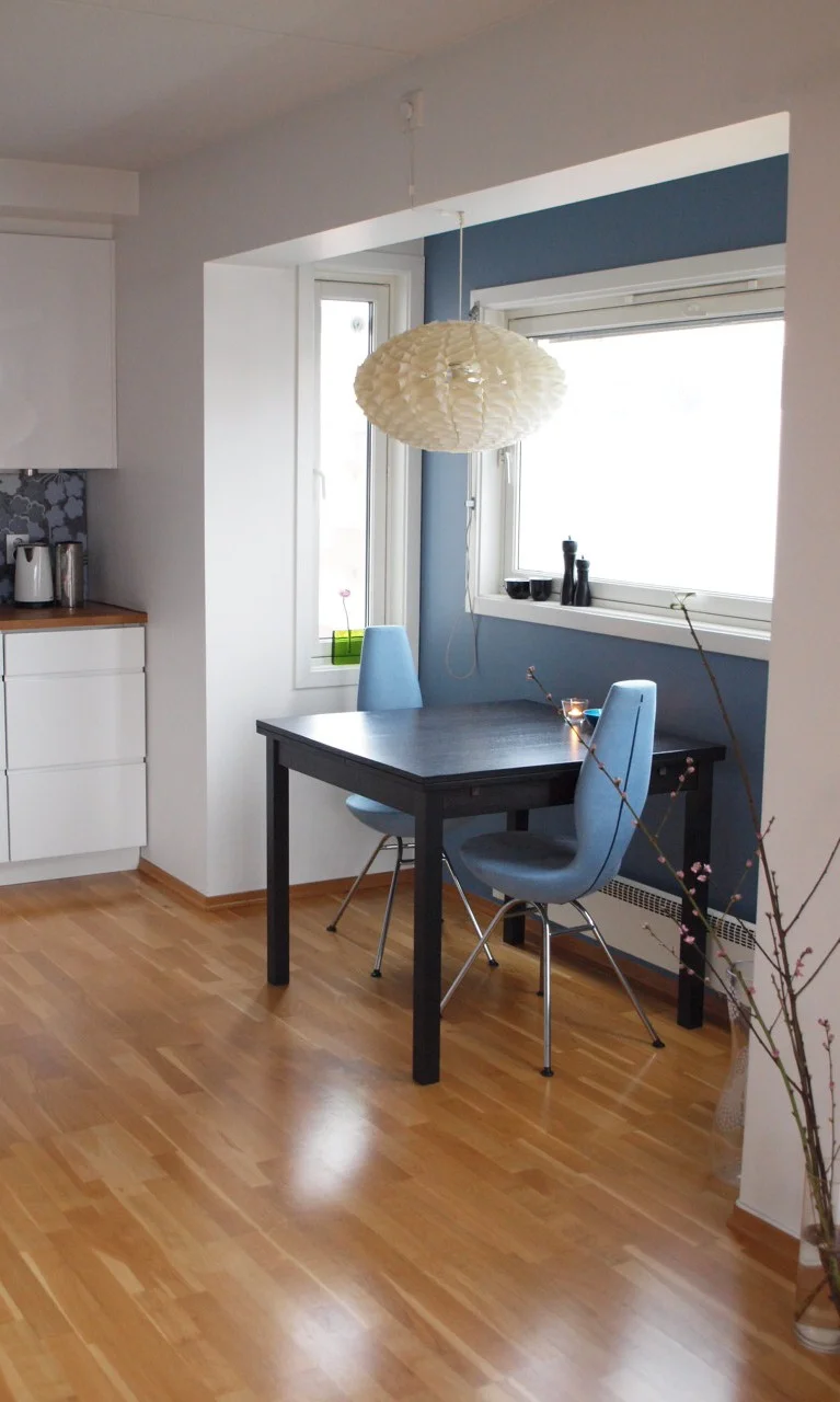 Leiligheten på Grünerløkka fikk noen nye farger og tapet og ble så god som ny