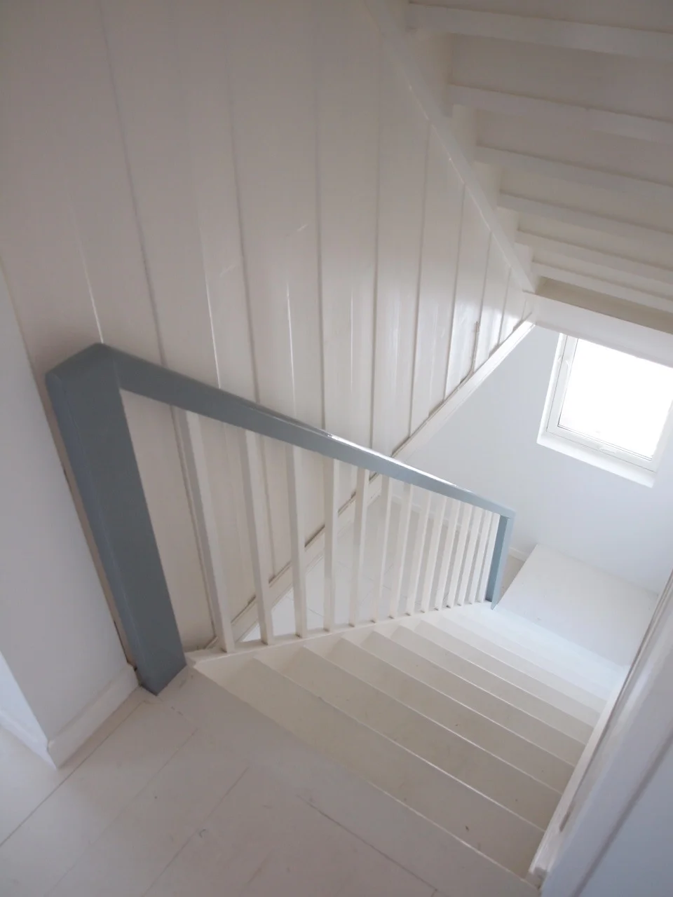 Hvitt hvit hvitt. Og blått. På Ekeberg