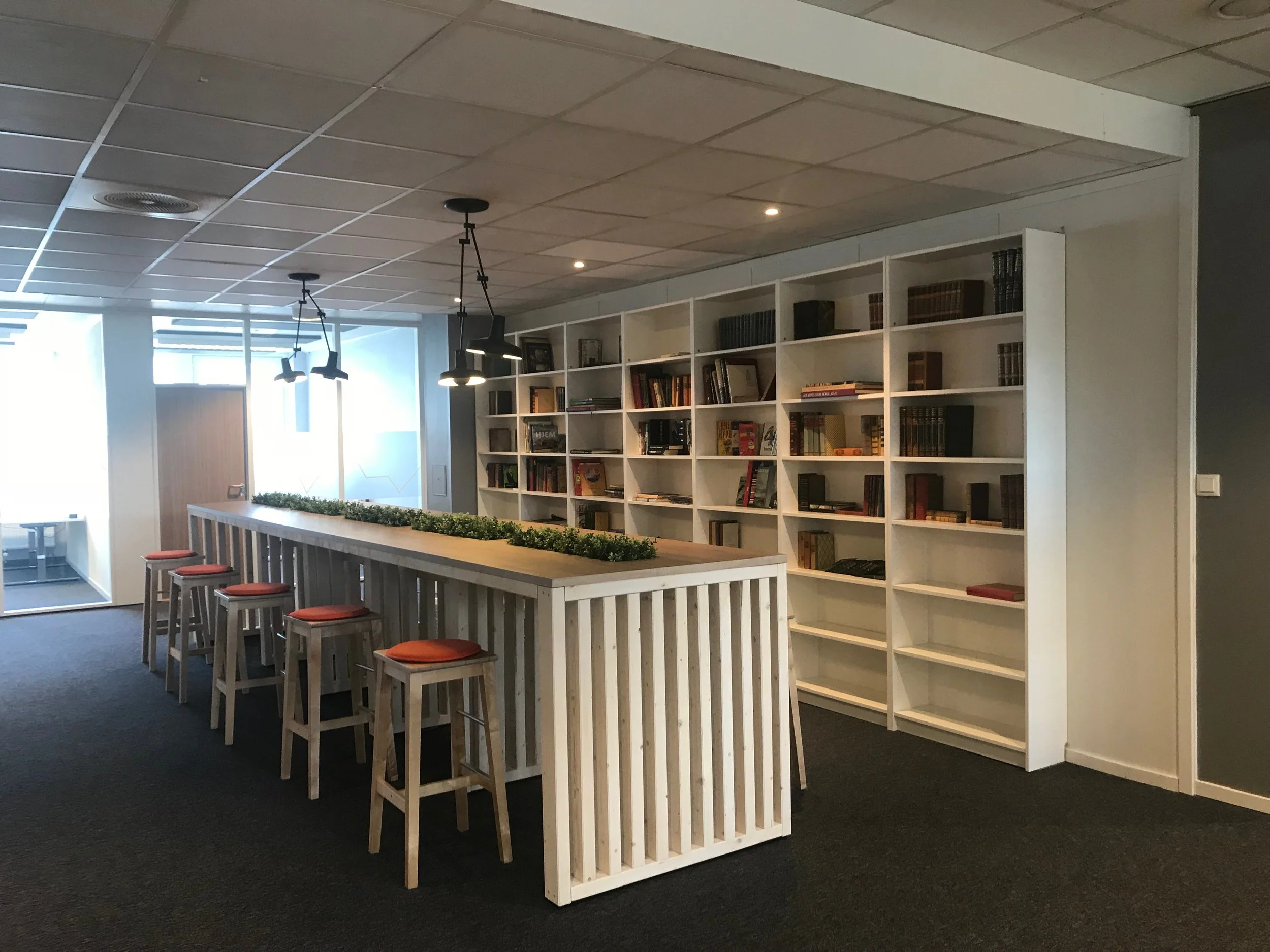 FELLESOMRÅDE KONTOR