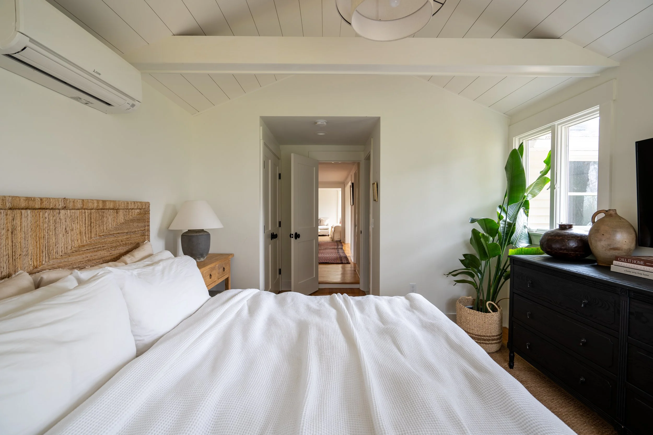AGH Lake House 118.jpg