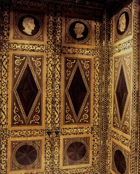 An early example of faux inlaid marquetry and parquetry completed over 15 years ago illustrates my fascination with creating artistry and special effects through the use of hand painted and hand printed papers for this London dressing room.