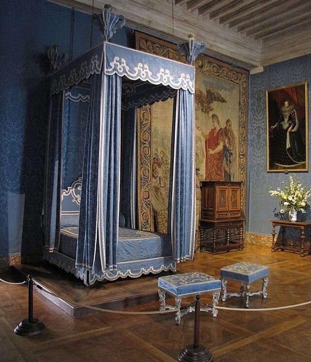 Chambre de la reine in Ch&acirc;teau de Chambord. Chambord is the largest ch&acirc;teau in the Loire Valley; it was built (1519&ndash;1547) to serve as a hunting lodge for Francis I. In 1639 King Louis XIII gave it to his brother, Gaston d'Orl&eacute