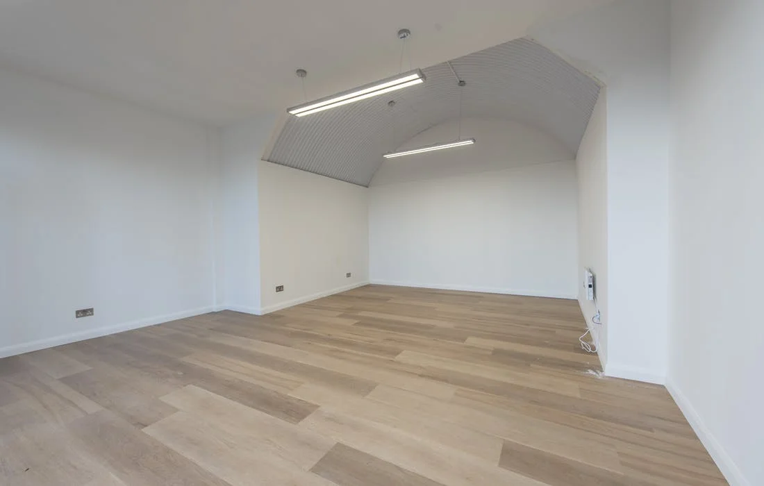 BG_H_BE_ArchwayClose_OfficeSpace_171214_001.jpg