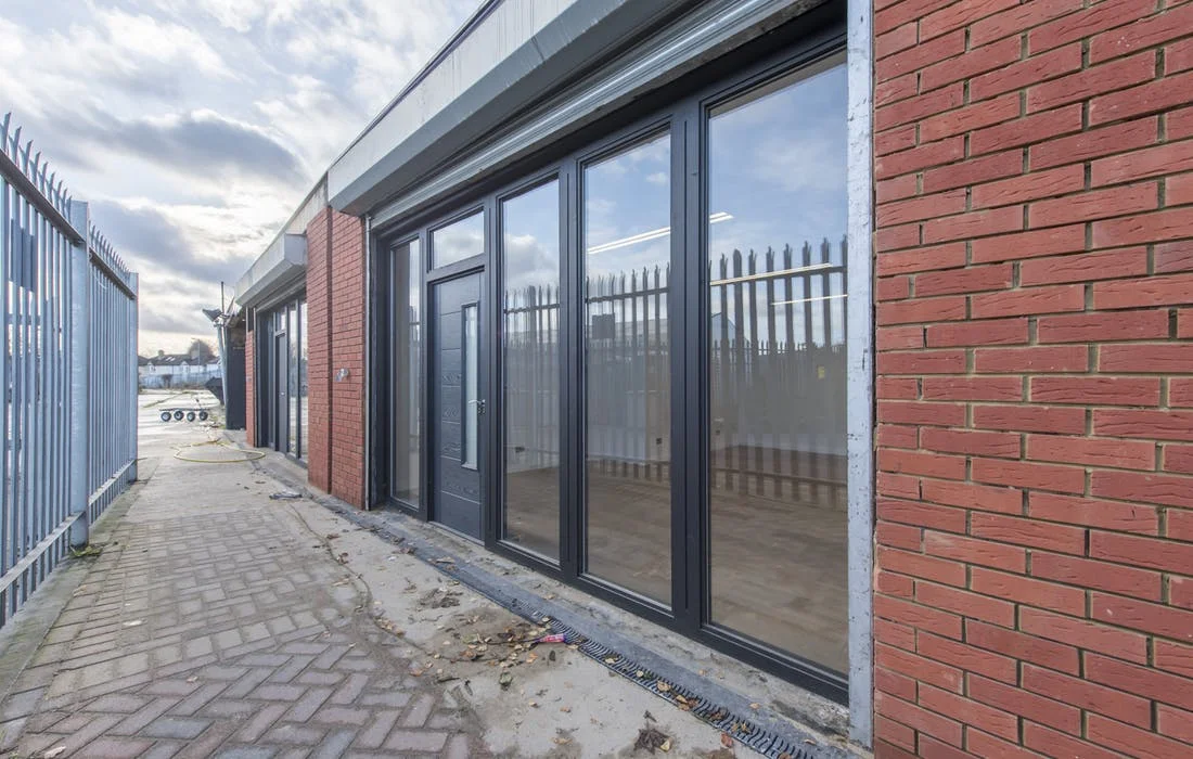 BG_H_BE_ArchwayClose_Exterior_171214_001.jpg