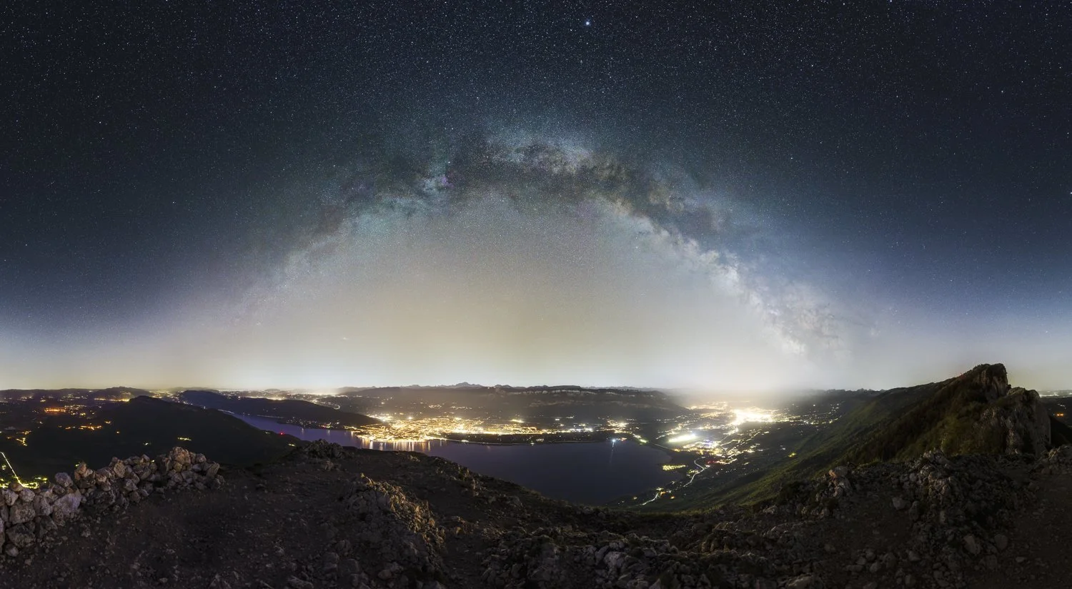 Pano VL Lac Bourget-Modifier-Modifier.jpg