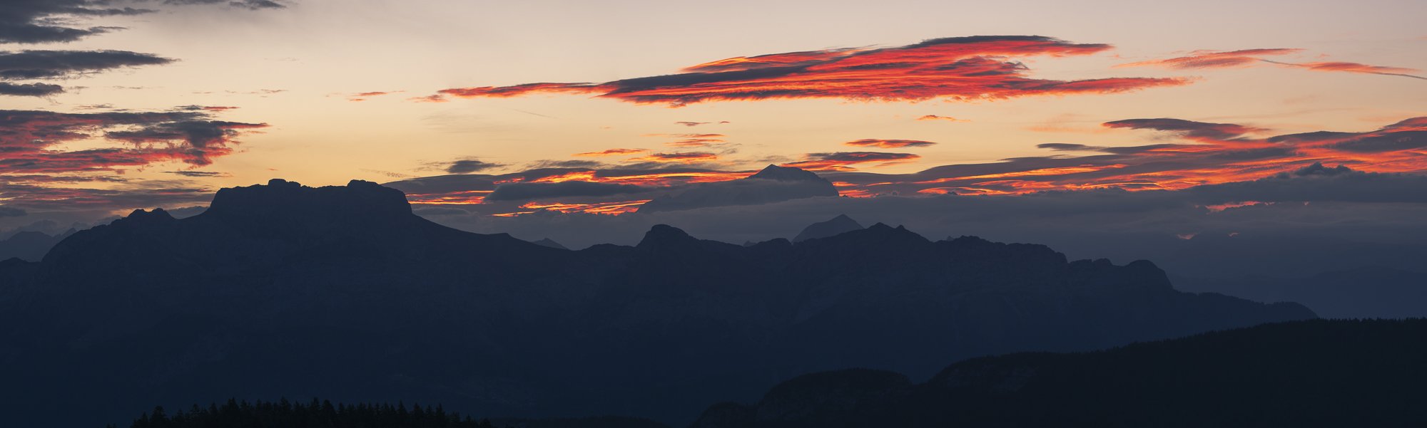 Lever de soleil sur le Mont Blanc depuis le Semnoz