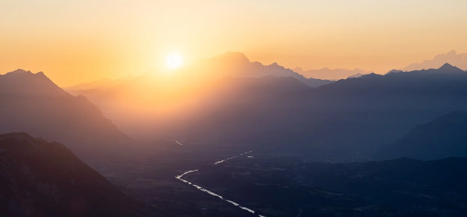 Le jour se lève depuis le Granier, vers le Mont Blanc
