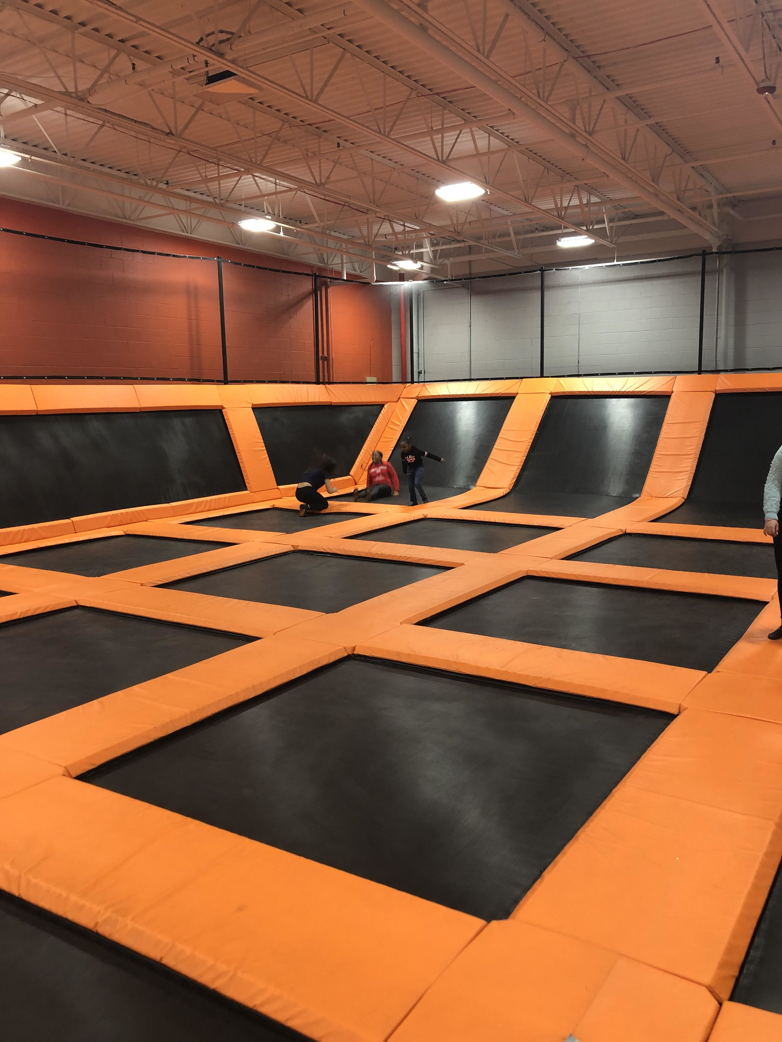 Skyzone03.jpg