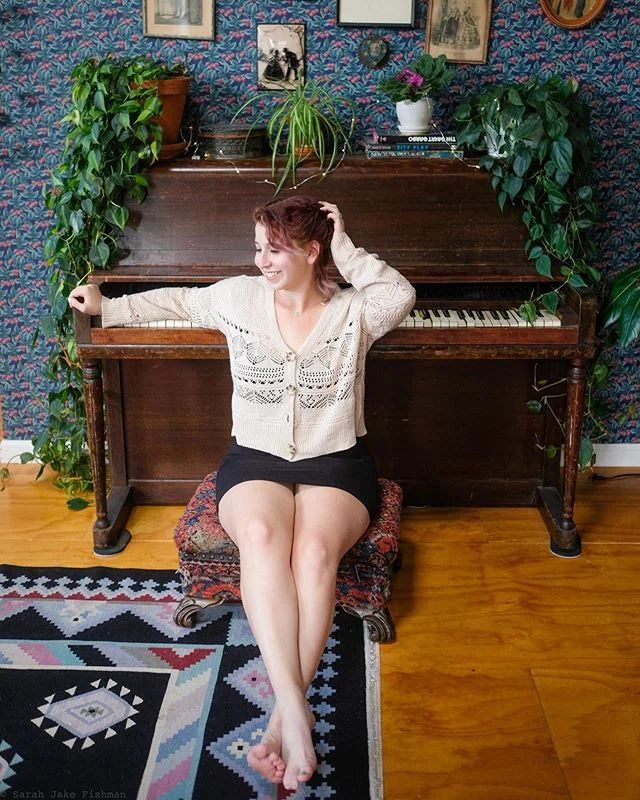 Hey there, Delilah, here’s to you, this one’s for you⁣ 🌱🌸
⁣
We’ve all either known a Delilah or been a Delilah. Hell, I’m a bit of a Delilah right now. Keep hanging on, Delilahs. We’ll have the life we knew we would.⁣
⁣
**Disclaimer: I’m listening 