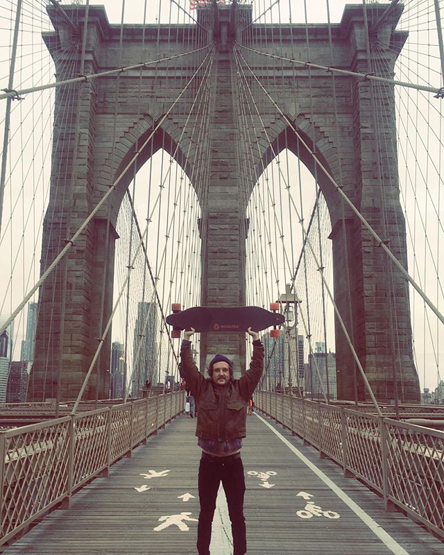 There 👉 &amp; 👈 Back #boostedboards #moveitorloseit #brooklynbridge