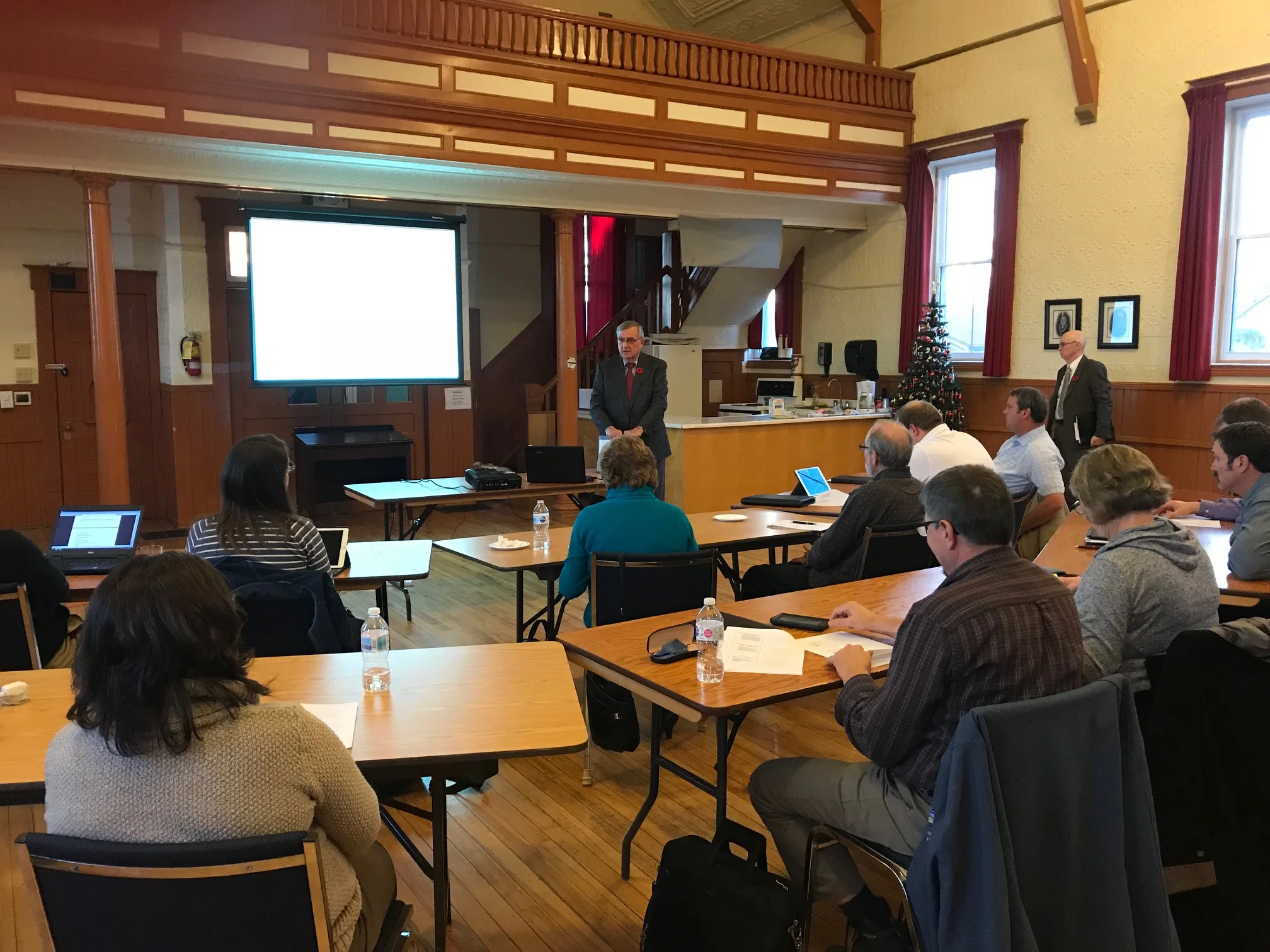 Nigel Bellchamber of Amberly Gavel Ltd. presents to staff and incoming council on the important role council plays in municipal government.