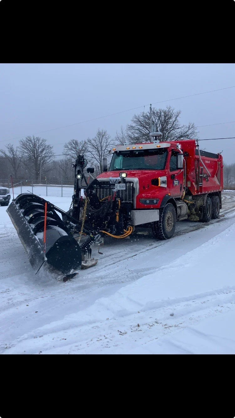 ❄️Winter Snow is Here: A Friendly Reminder for Residents❄️