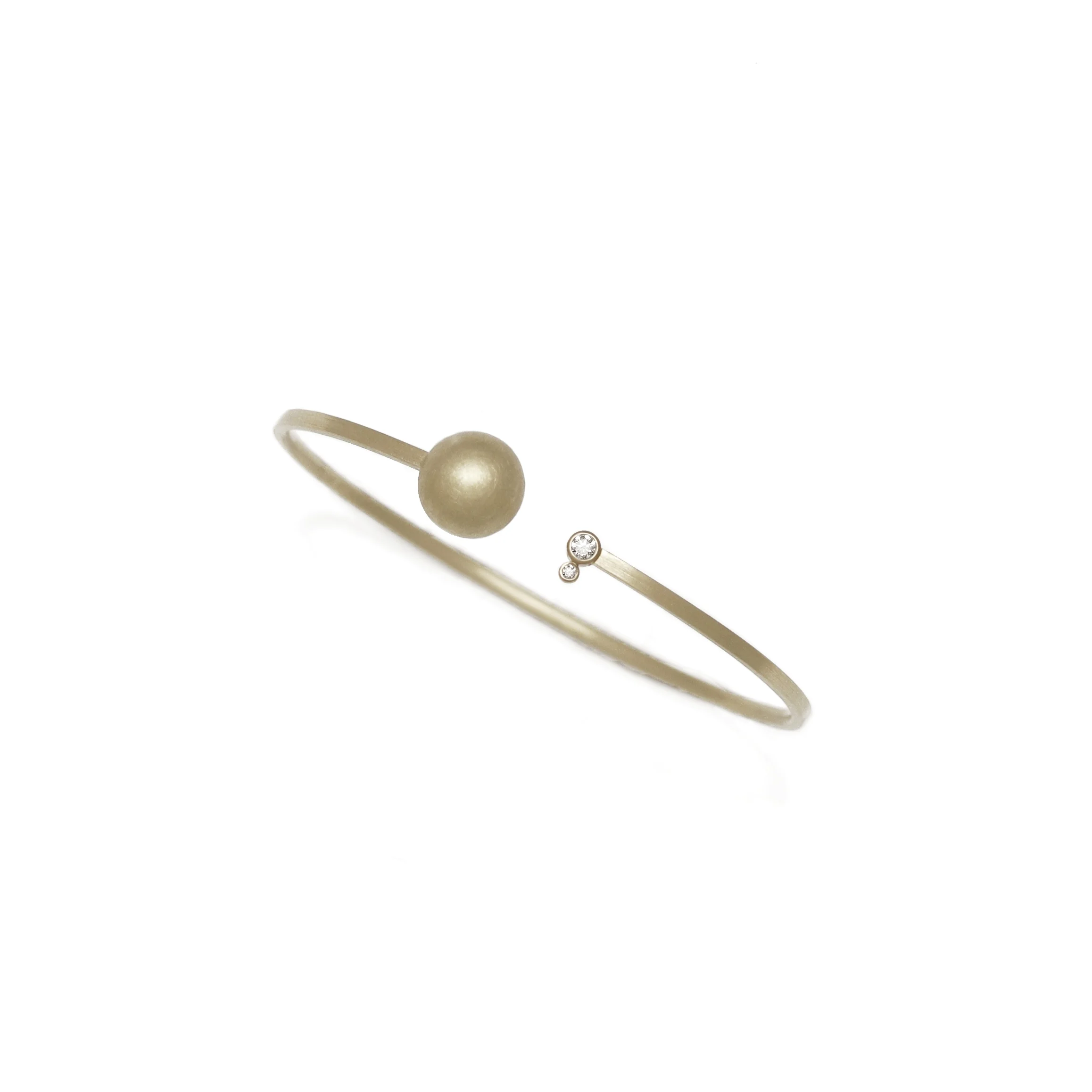Rhea&Phoebe_bracelet_keski-pomppu.jpg