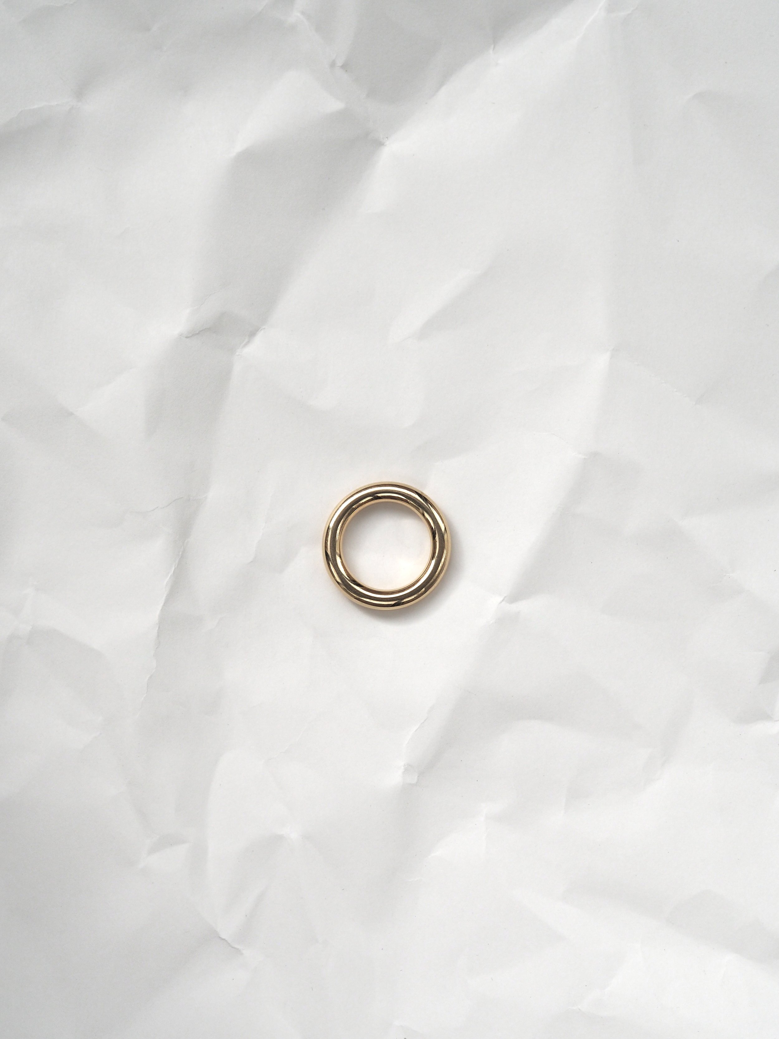 ROUND_WIRE_RING_18K_GOLD1.JPEG