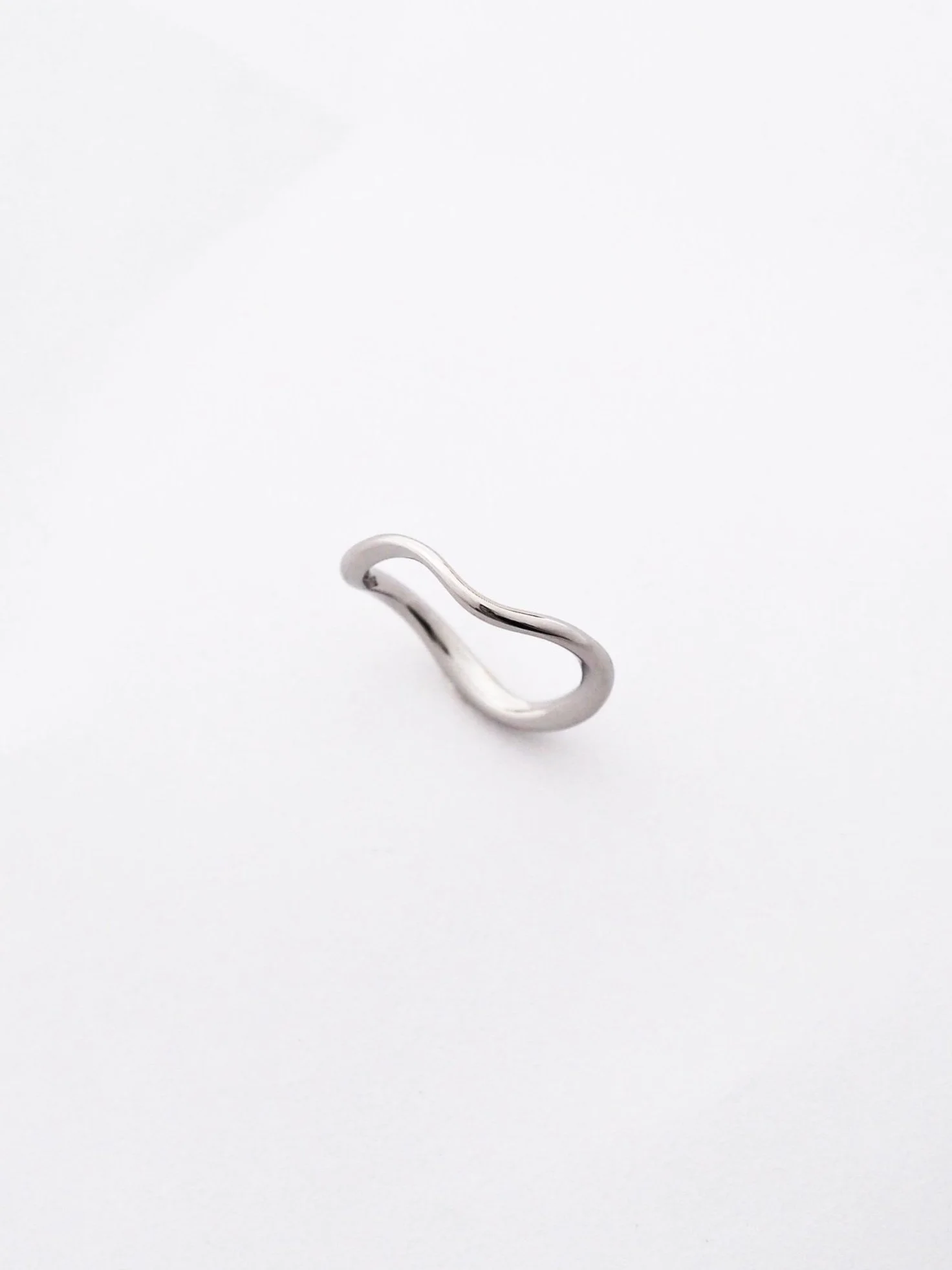 Platinum Under the Boughs ring