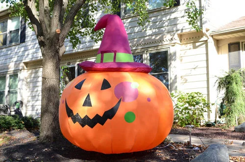 Just to be clear, this is NOT what I mean by a statement piece…it makes a statement to be sure, but probably not “gracious elegance”, and it’s probably a little terrifying for small children!. Image via cafe mom