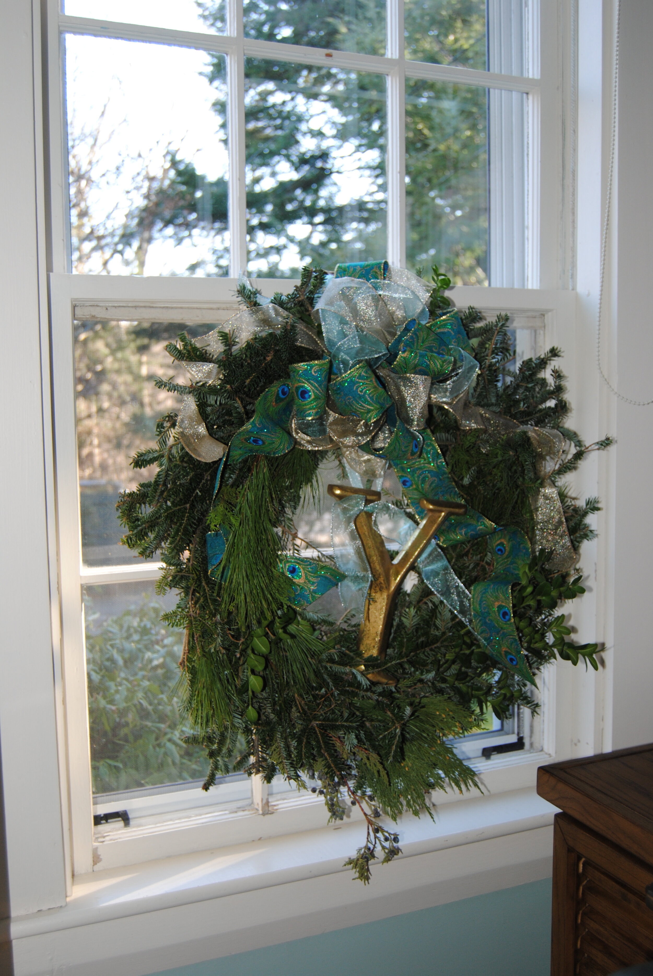 wreath with peacock ribbon Y.jpg