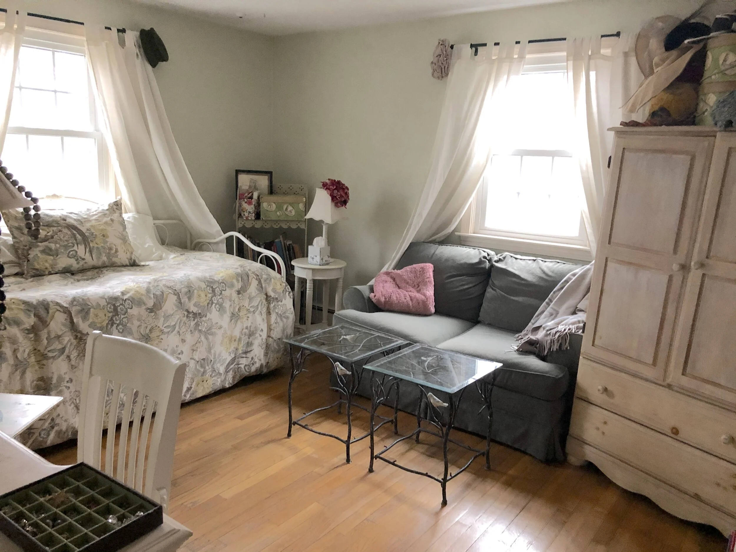 Bedroom Before 2.jpg