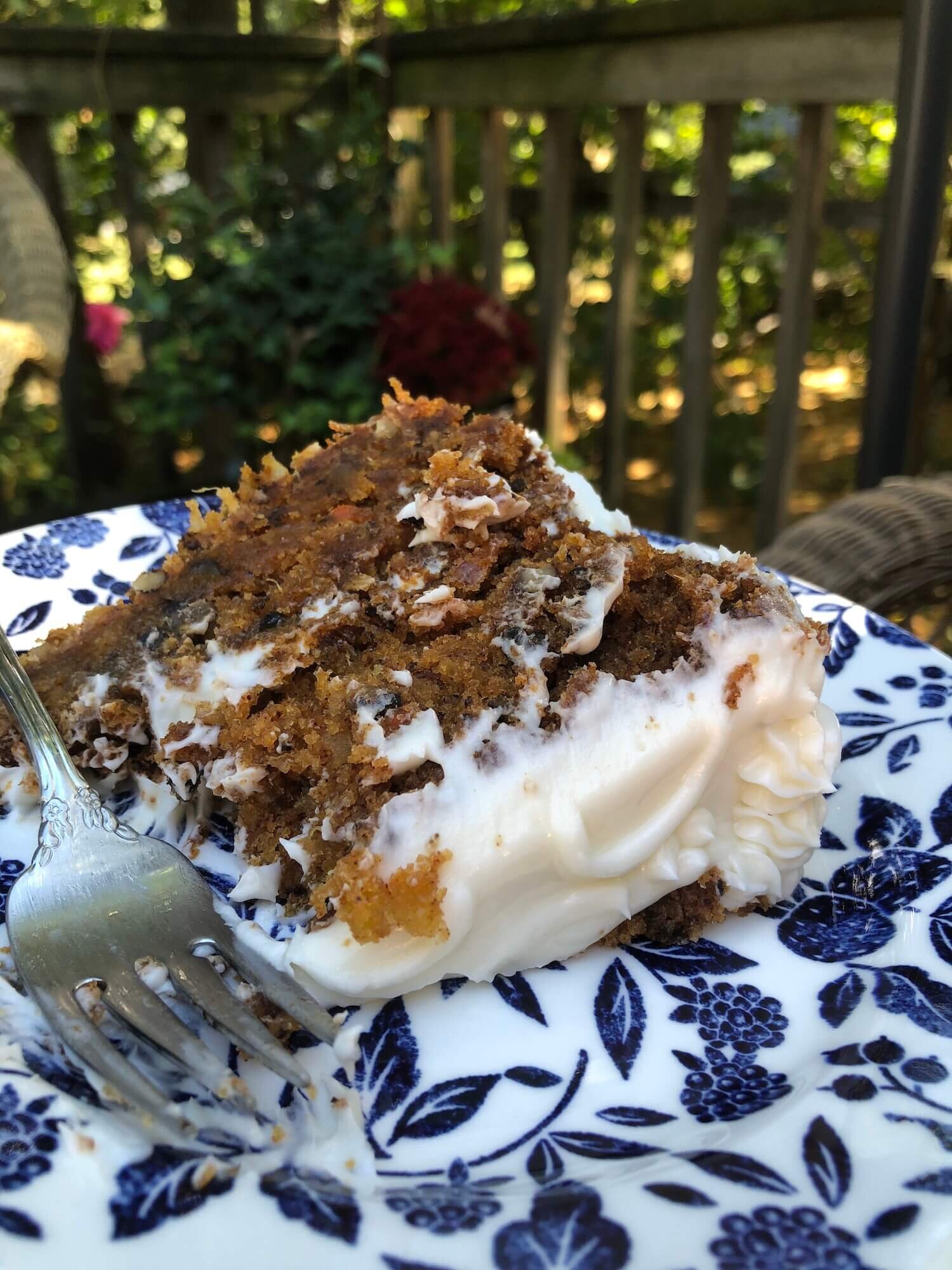 Carrot cake slice.jpg