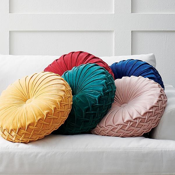 Round velvet pillow