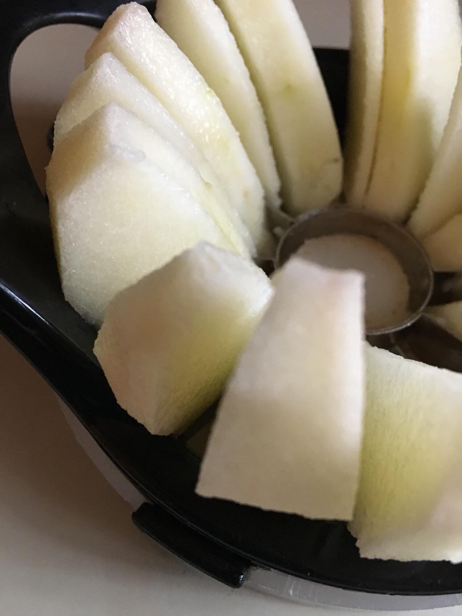 coring and slicing an apple.jpg
