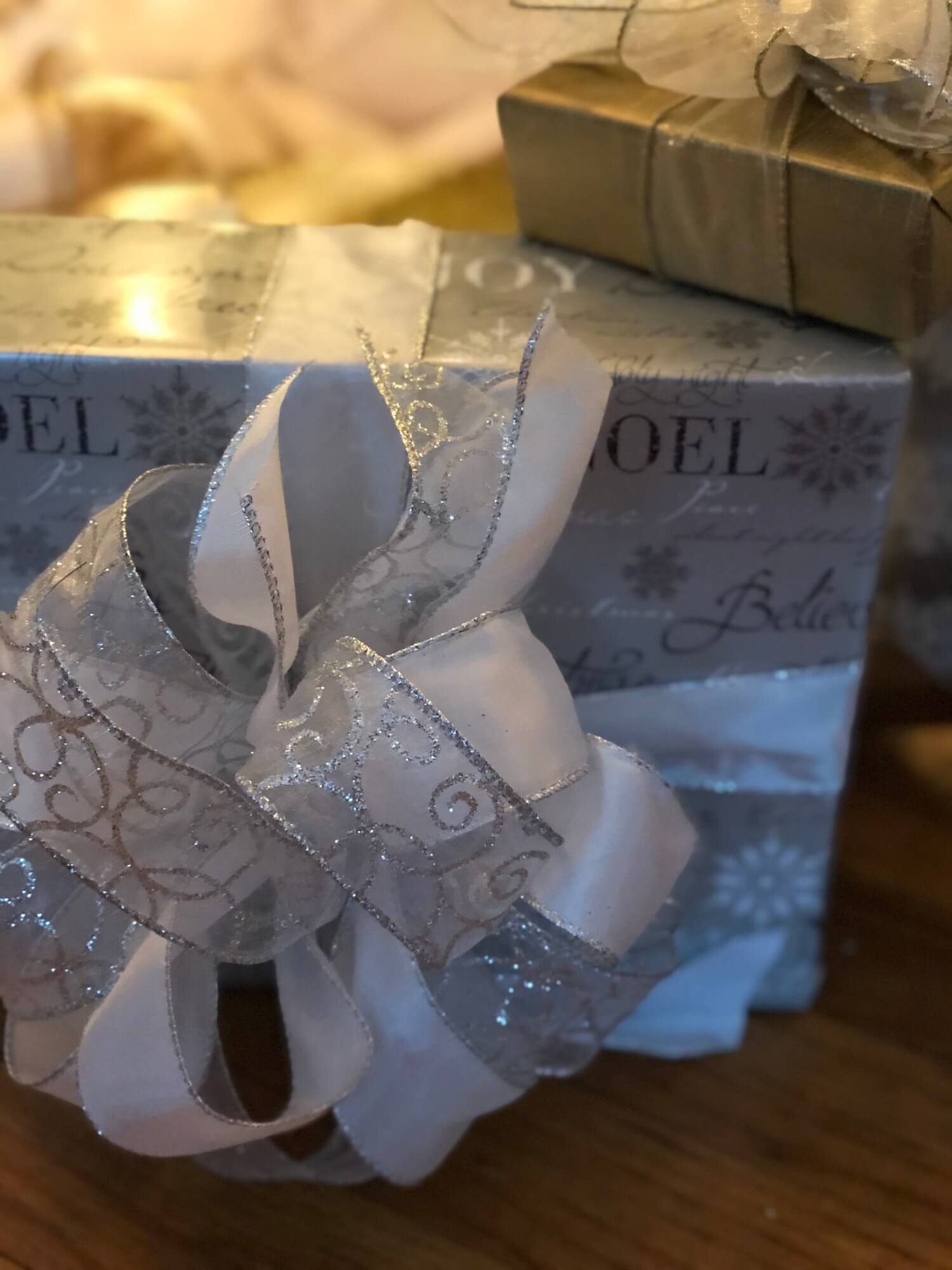 JRL Interiors — Tips for Beautifully Wrapped packages