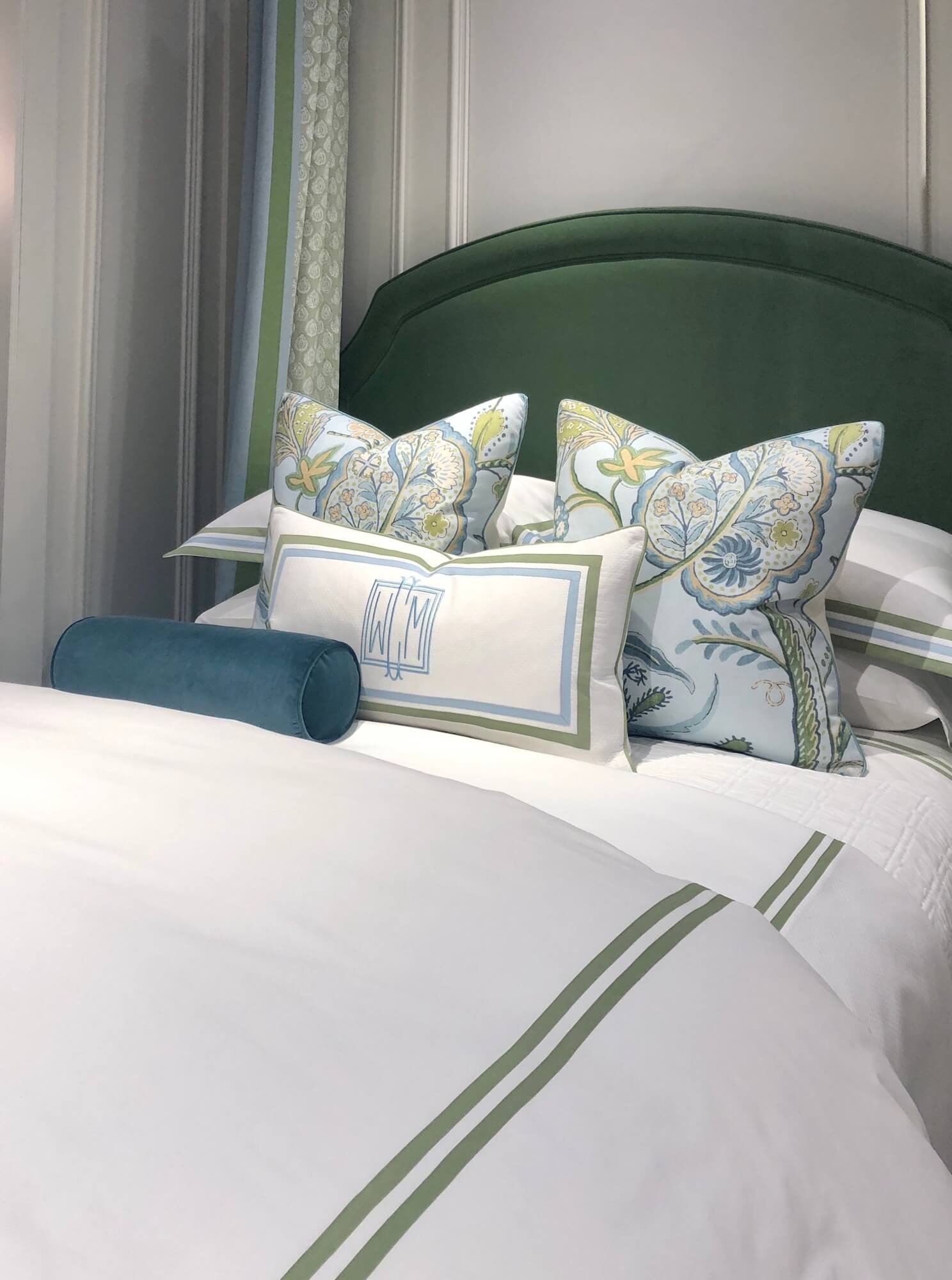 green &amp; white bed linens