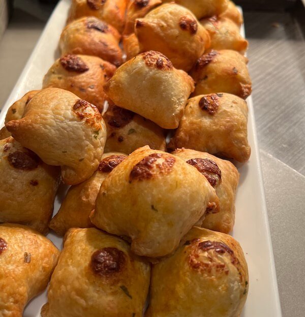 miniature beef wellingtons