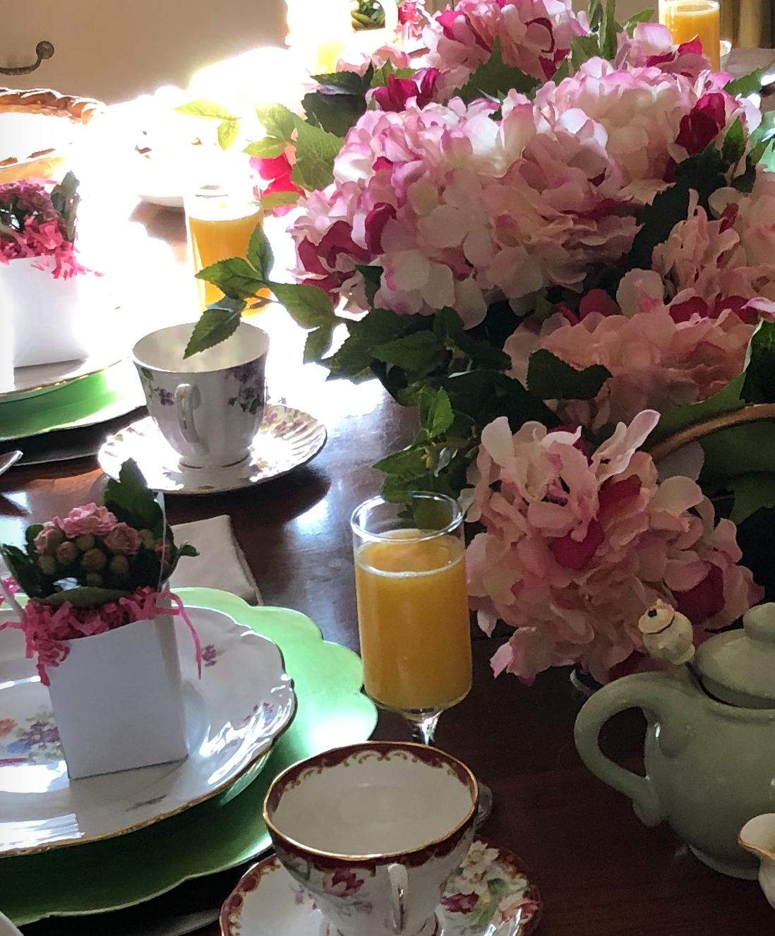 hydrangea+centerpiece.png