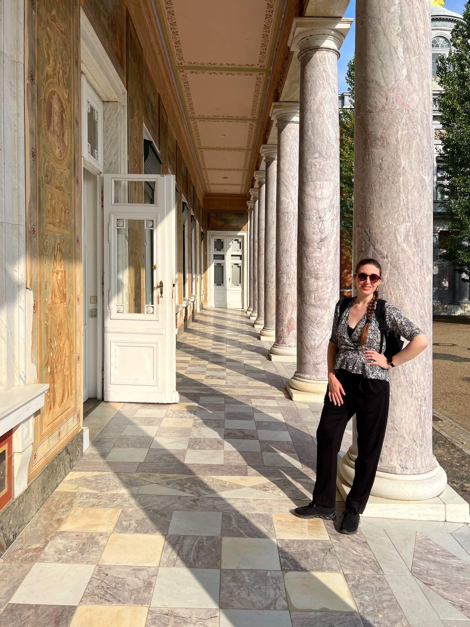 marble house colonade jenna.JPG