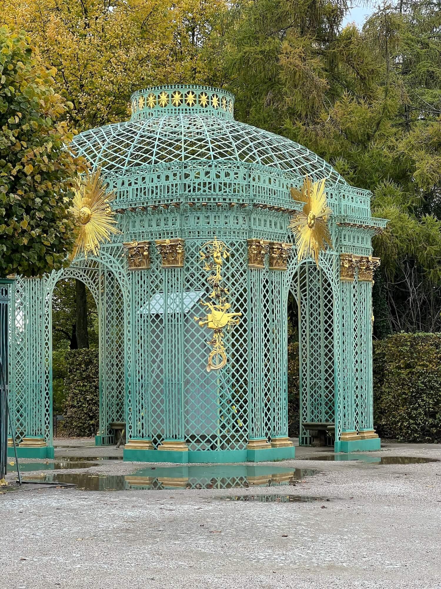 garden gazebo.JPG