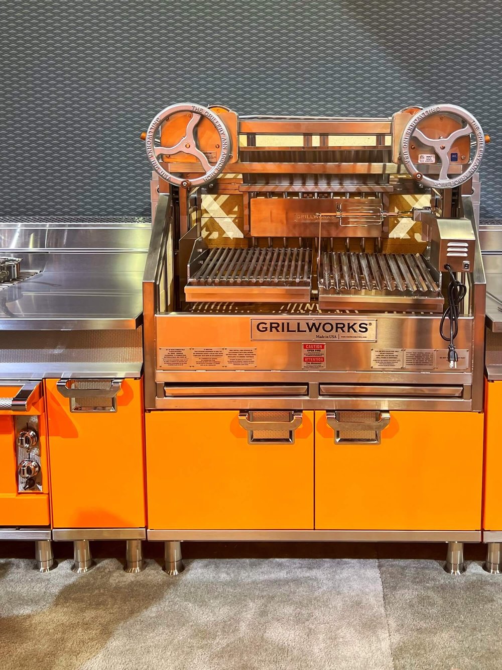 hestan orange grill.JPG