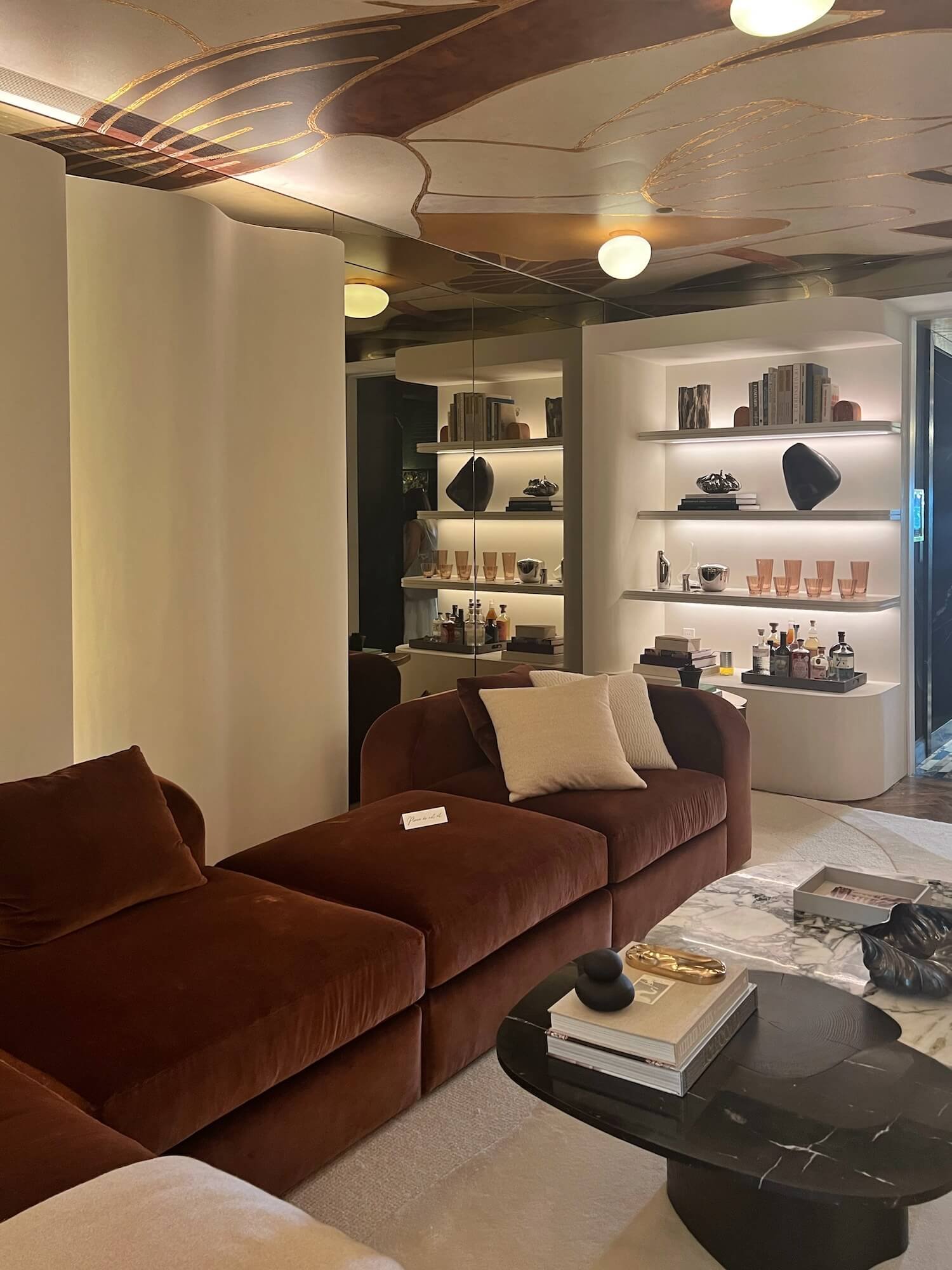 neutral sitting room lounge.JPG