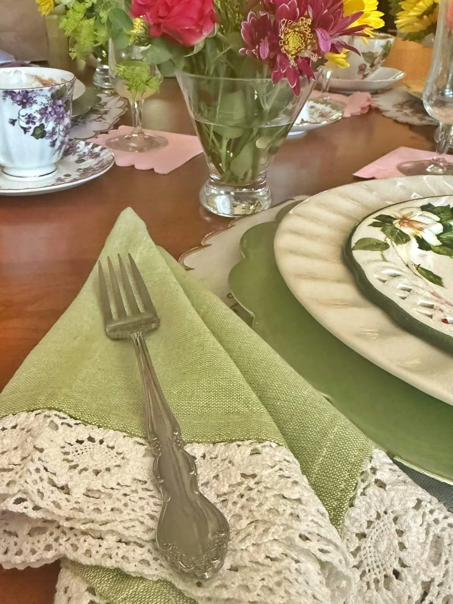 crochet edged cotton napkin for brunch table.JPG