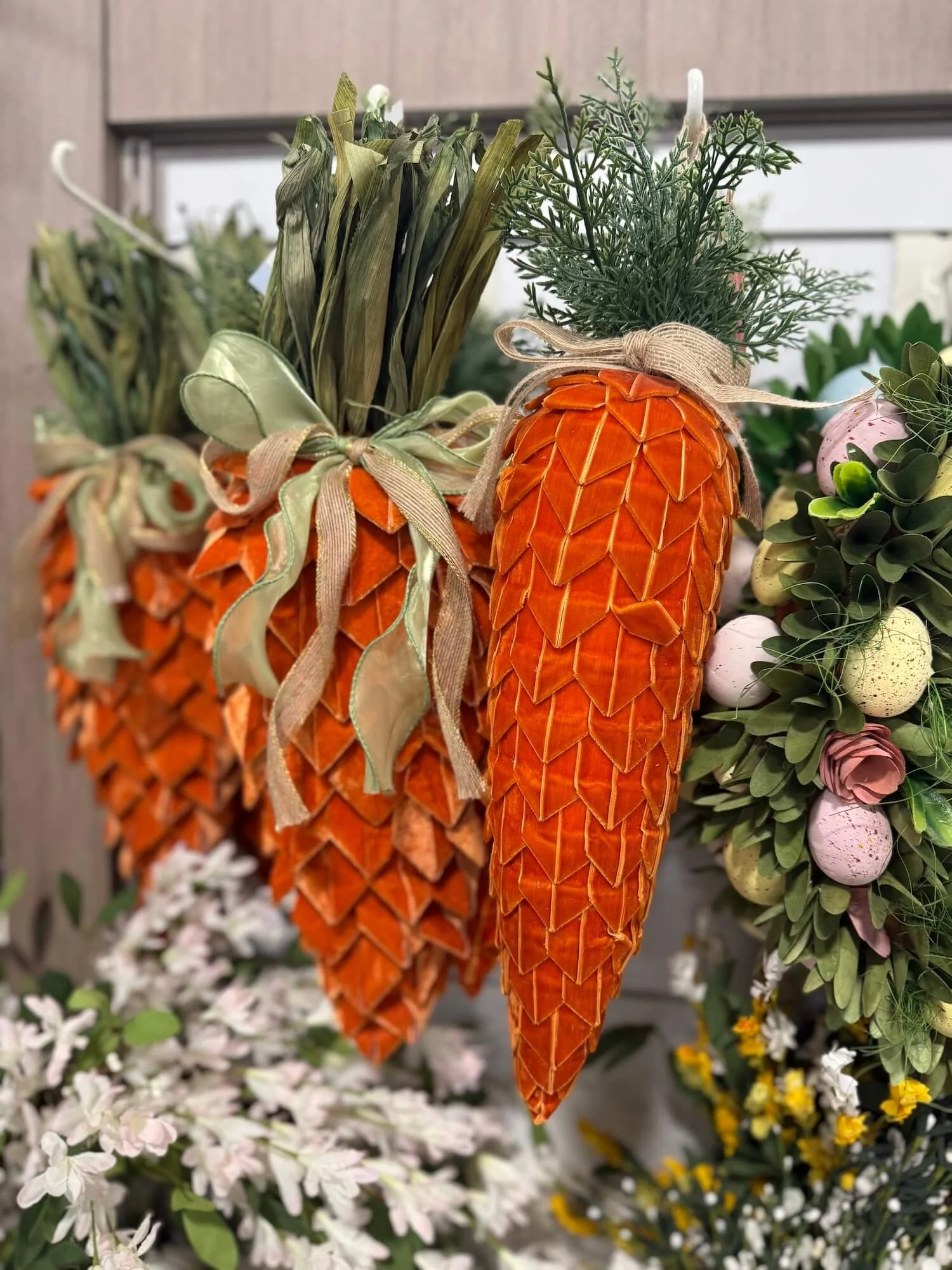 vlevet carrot door  decorations.jpeg