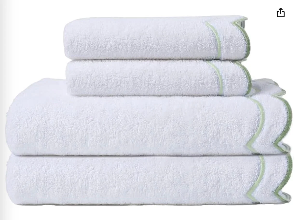 scalloped towel set.jpg