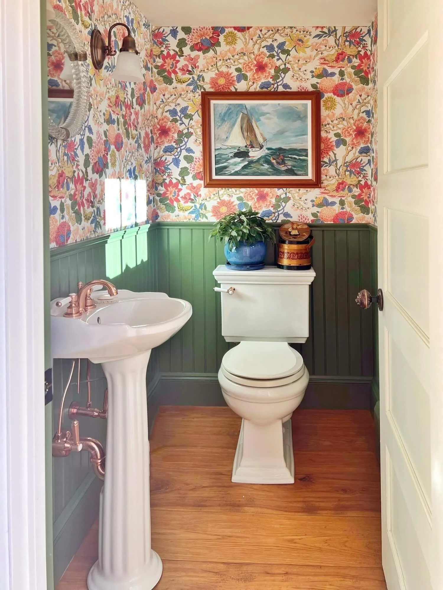 powder room.JPG